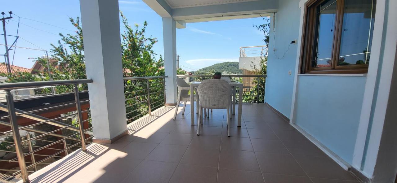 Jon Rooms Himare Exterior photo